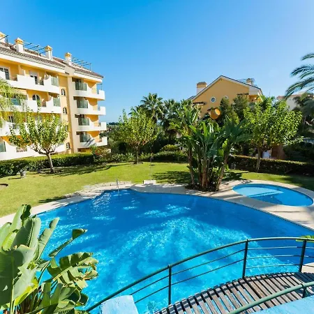 Senorio De Aloha 3 Bedroom Duplex Within Walking Distance To Puerto Banus Marbella