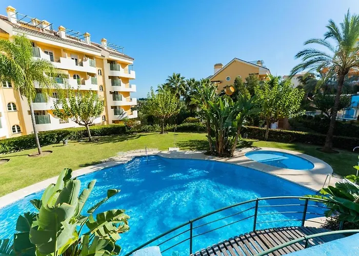 Senorio De Aloha 3 Bedroom Duplex Within Walking Distance To Puerto Banus Marbella