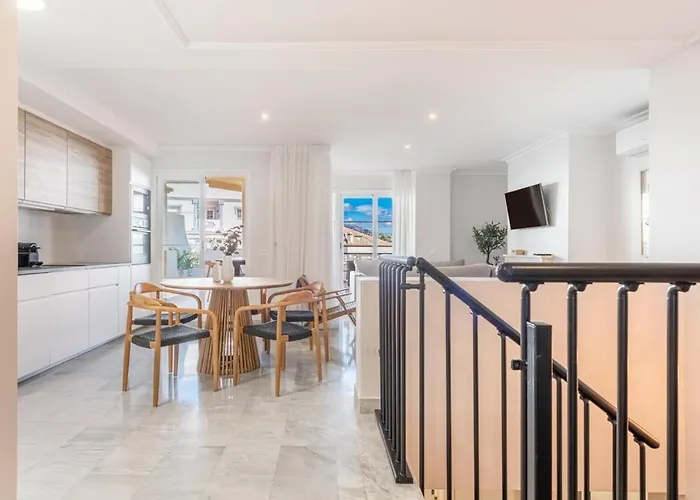 Appartamento Senorio De Aloha 3 Bedroom Duplex Within Walking Distance To Puerto Banus